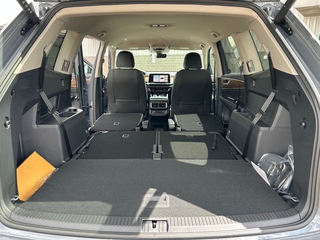 New 2026 Gray Volkswagen 2.0T SE w/Technology image 17