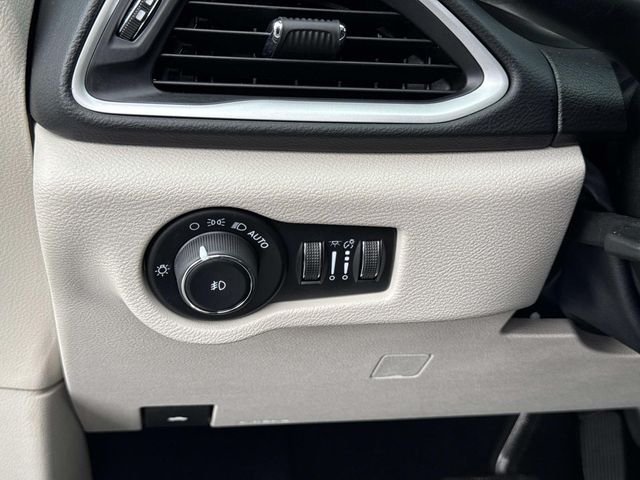 Used 2023 White Chrysler Touring L image 30
