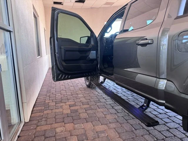 New 2026 Carbonized Gray Metallic Ford Lariat image 68