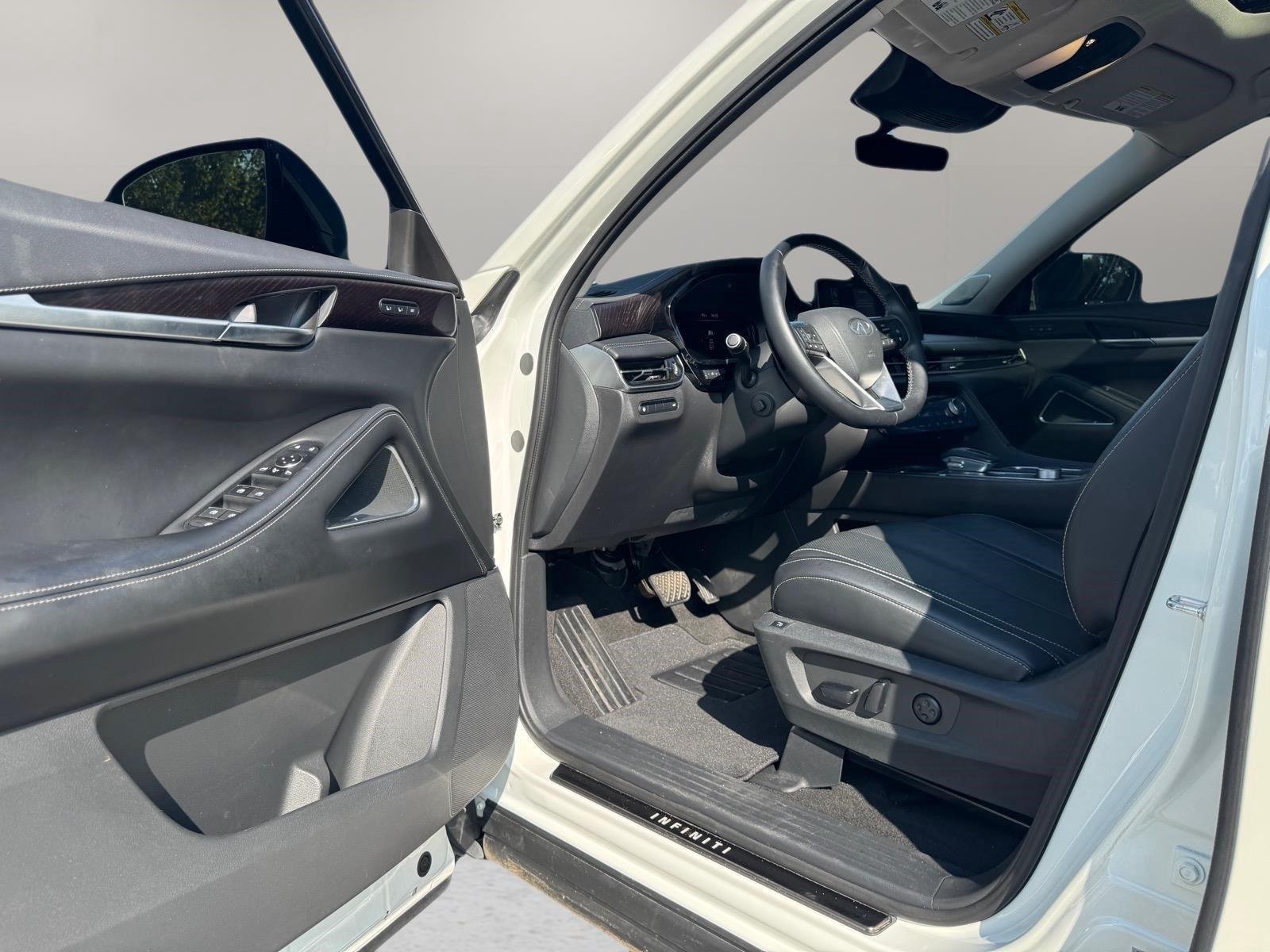 Used 2024 Majestic White INFINITI SENSORY image 18