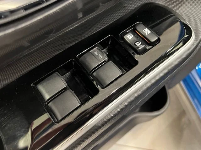 Used 2018 Blue Toyota Four image 10