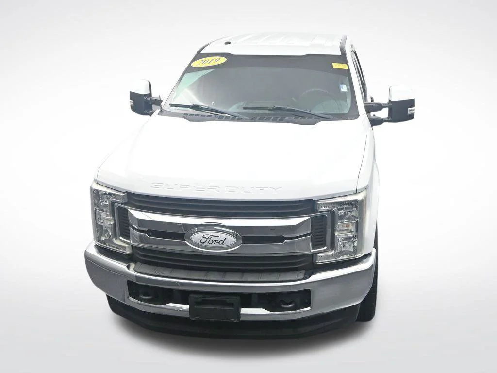 Used 2019 Oxford White Ford XLT image 37