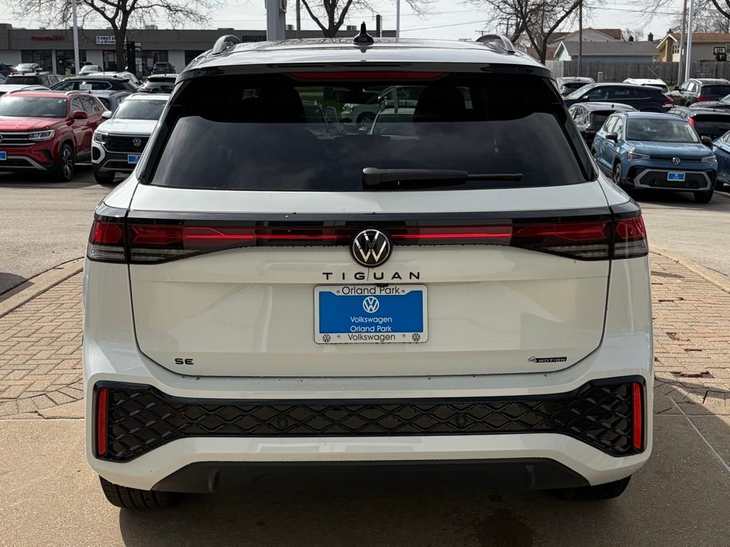 New 2026 Opal White W/Deep Black Roof Volkswagen 2.0T SE R-Line Black image 6