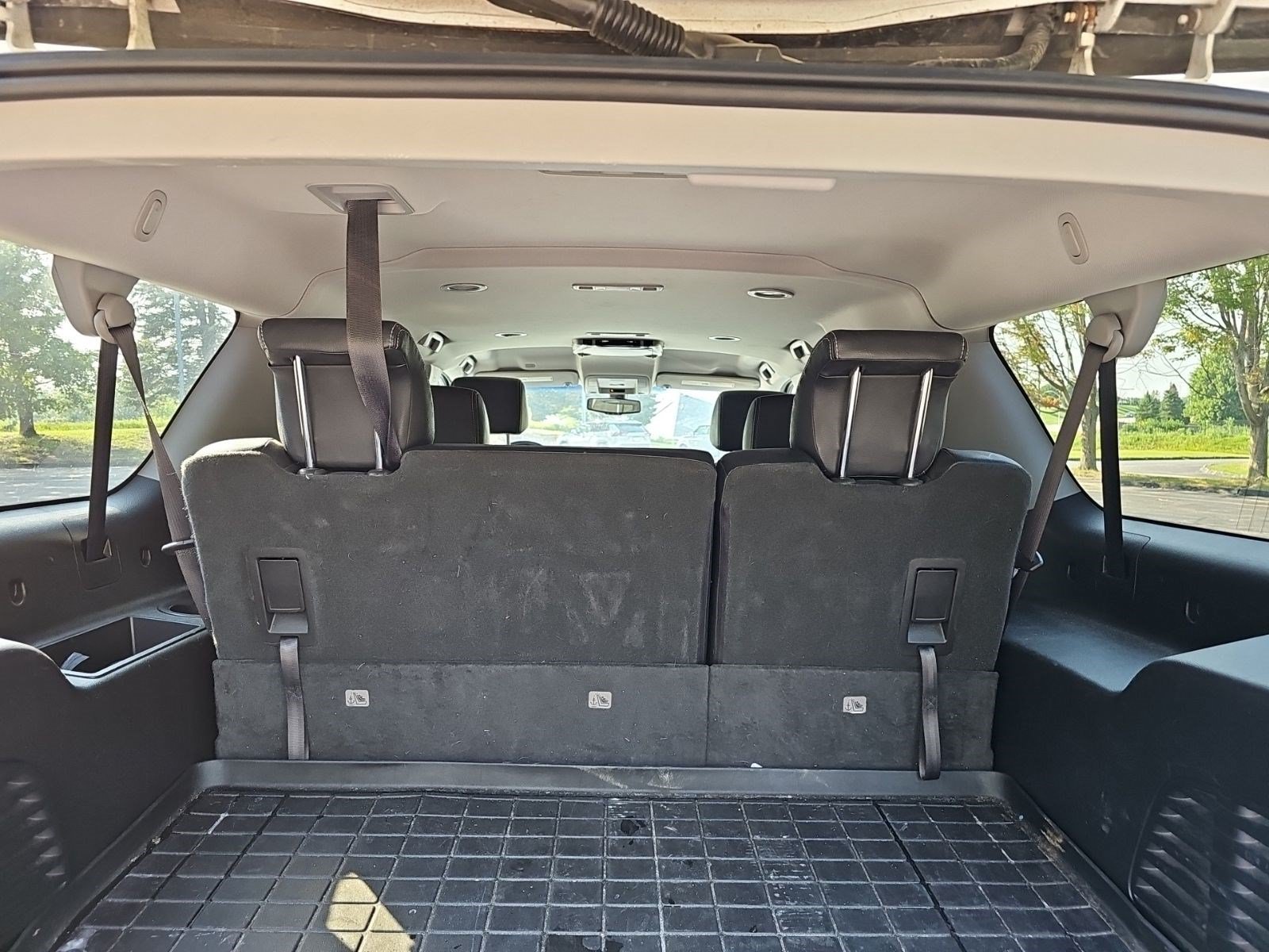 Used 2018 White Chevrolet LS image 16