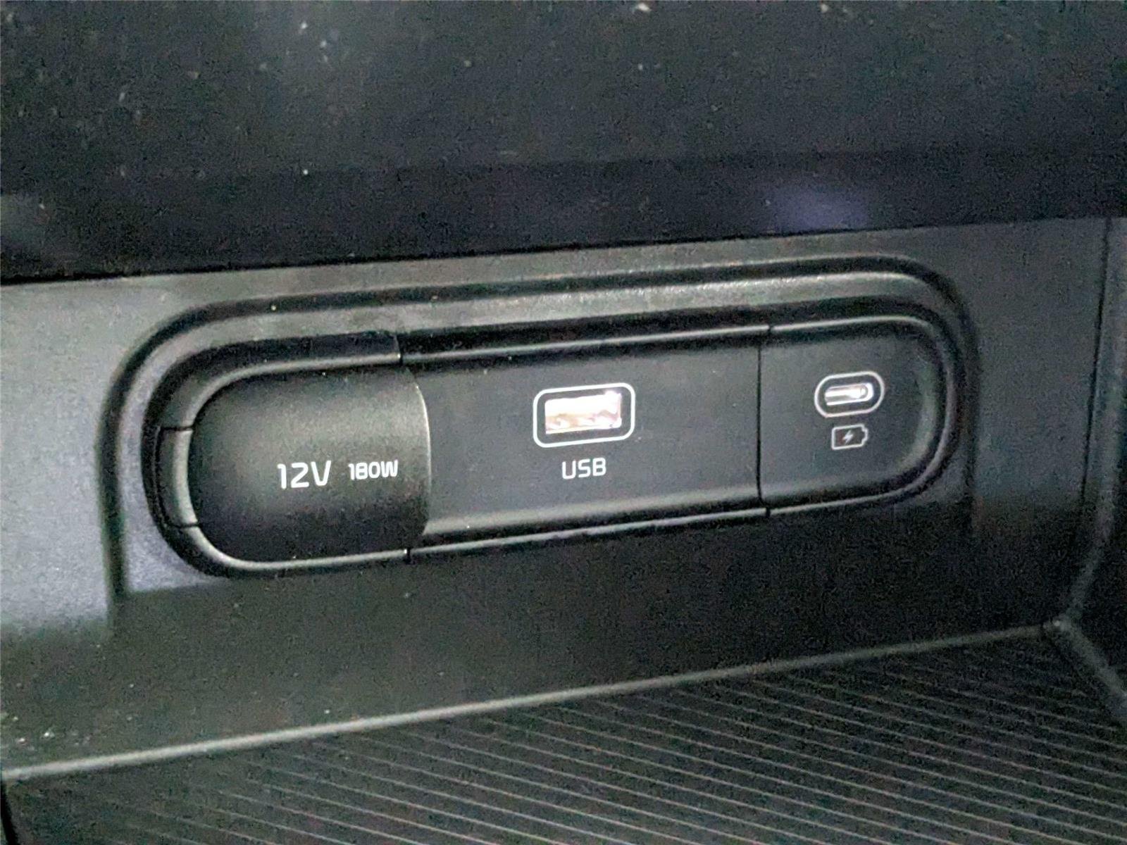 Used 2024 Fusion Black Kia LX image 22