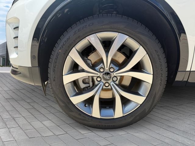 New 2026 Fuji White Land Rover Landmark image 9