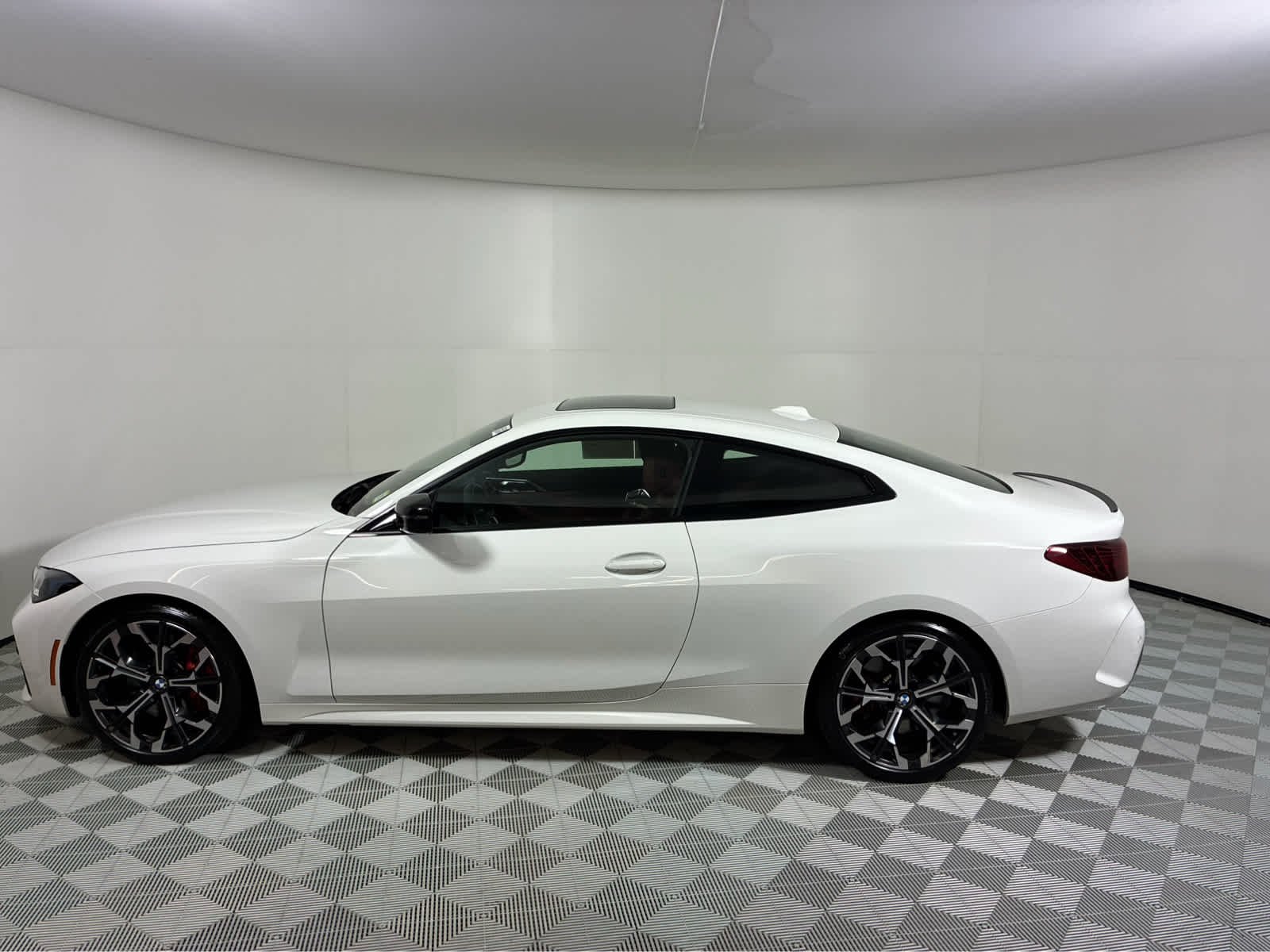 Used 2026 Alpine White BMW 430i xDrive image 2