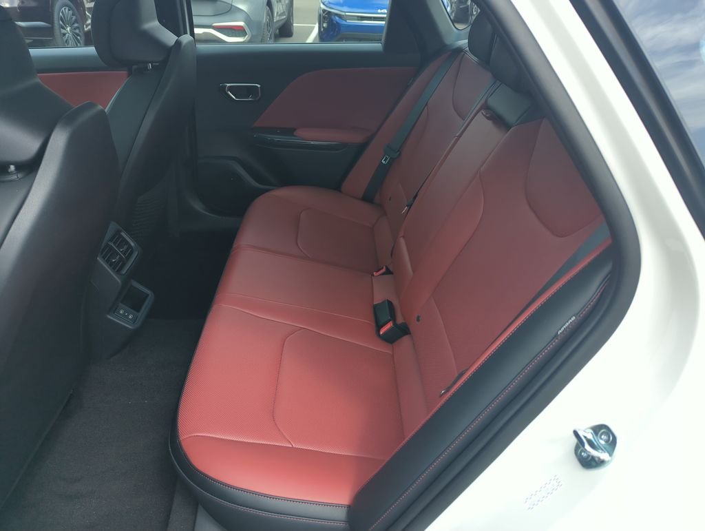 New 2026 Snow White Pearl Kia GT-Line Turbo image 30