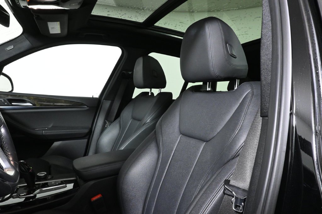 Used 2018 Black BMW xDrive30i image 5