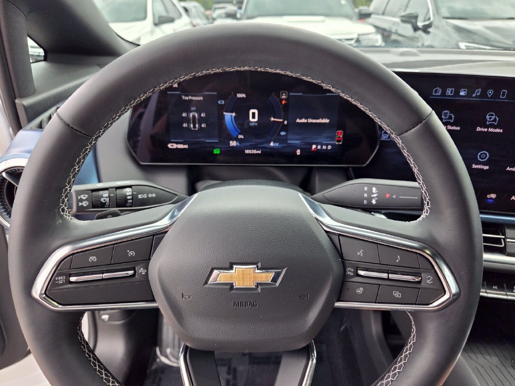 2024 Chevrolet Equinox EV LT - Photo 28