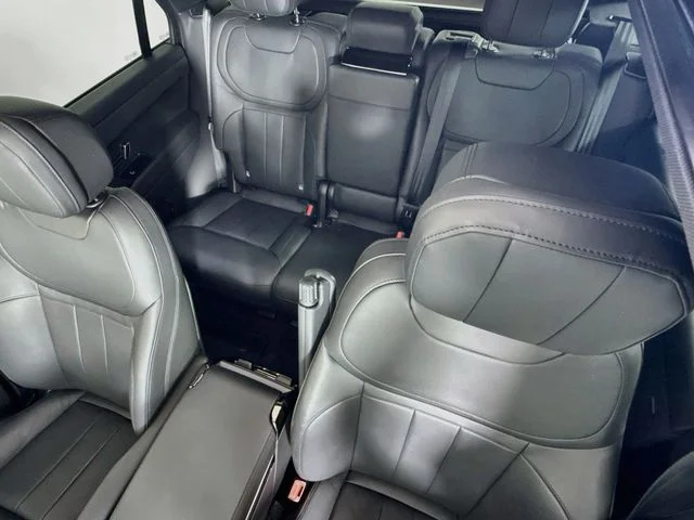 Certified Used 2024 White Land Rover SE image 14