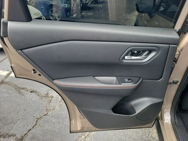 2025 Nissan Rogue Rock Creek - Photo 14
