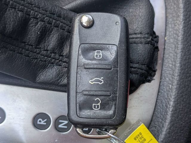 Used 2014 Black Volkswagen 1.8T SE image 30