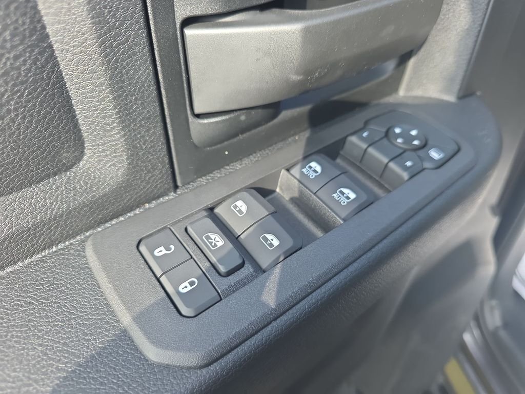 2026 RAM 3500 Tradesman - Photo 13