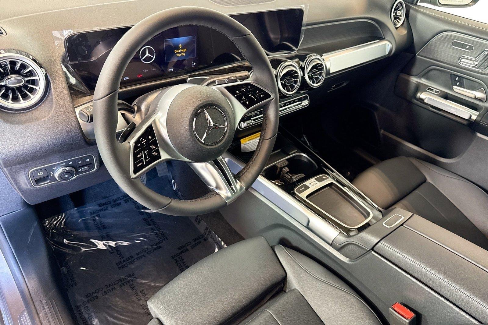 New 2026 Mountain Grey Metallic Mercedes-Benz GLB 250 image 9
