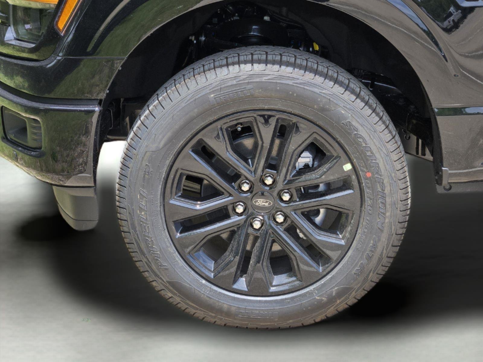 New 2026 Agate Black Metallic Ford XLT image 7