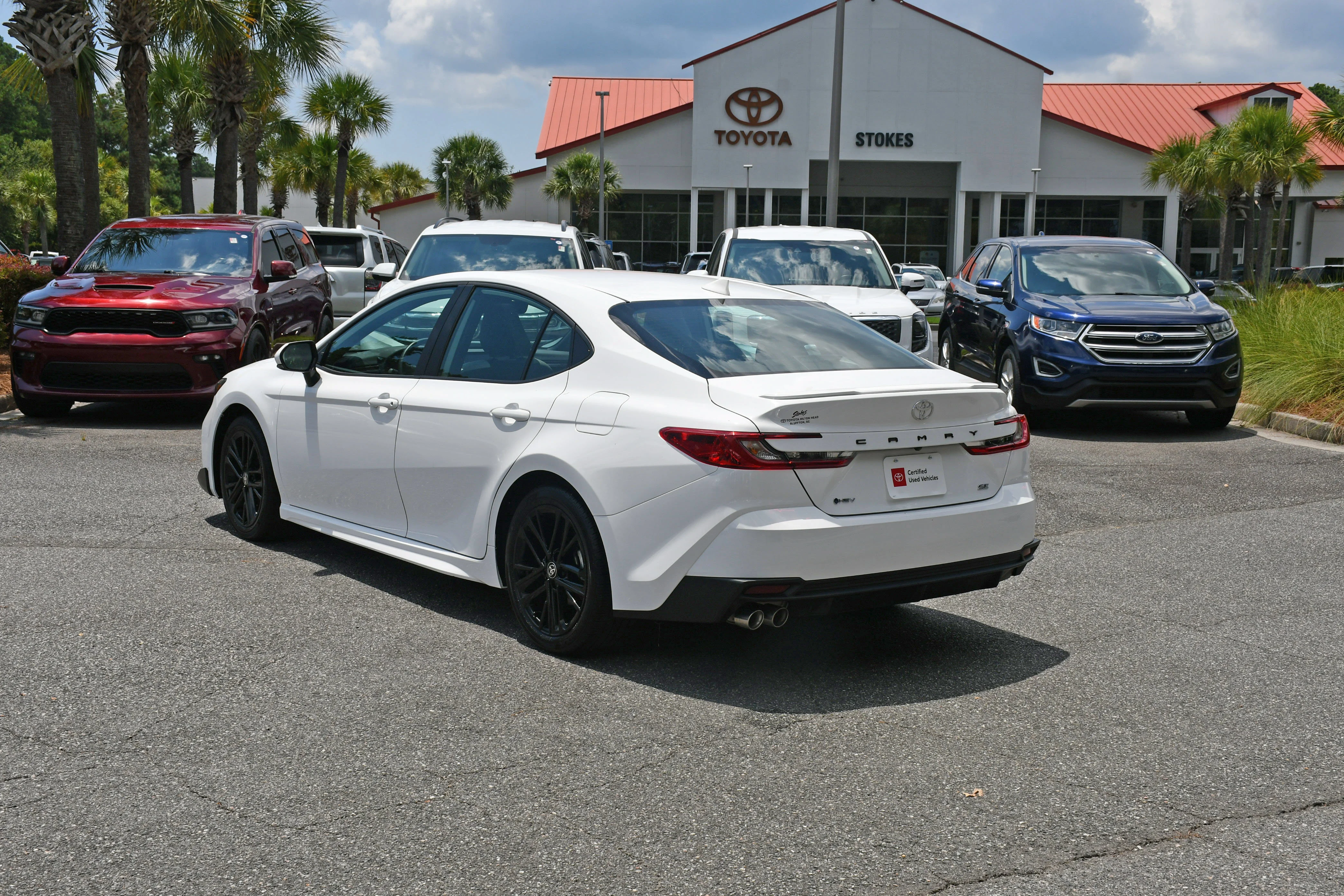 Certified Used 2025 White Toyota SE image 3