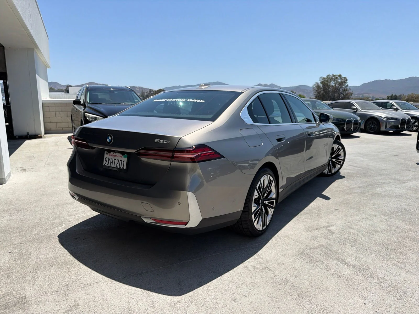 Used 2026 Oxide Grey Metallic BMW 530i image 4