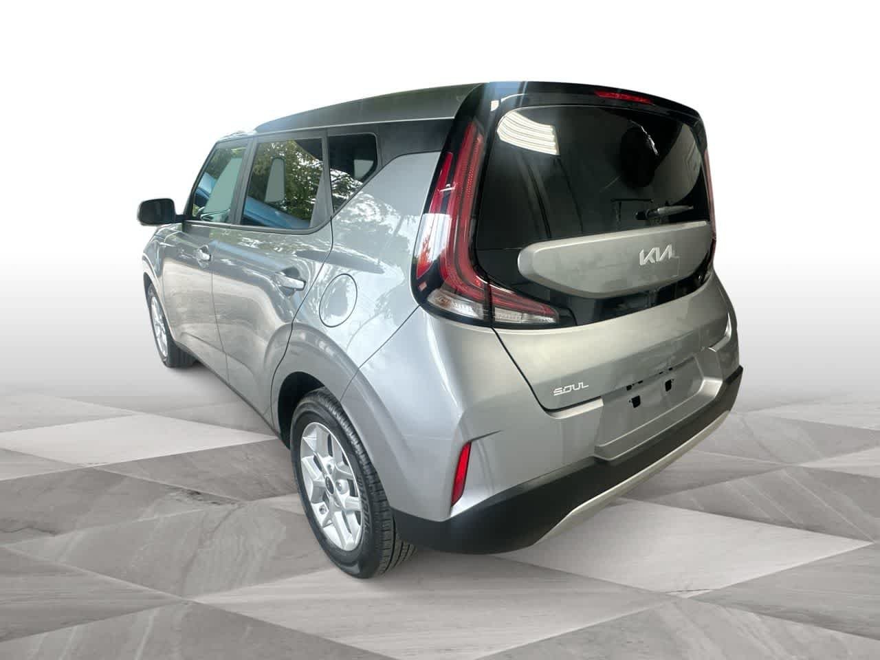 Used 2025 Steel Gray Kia LX image 6
