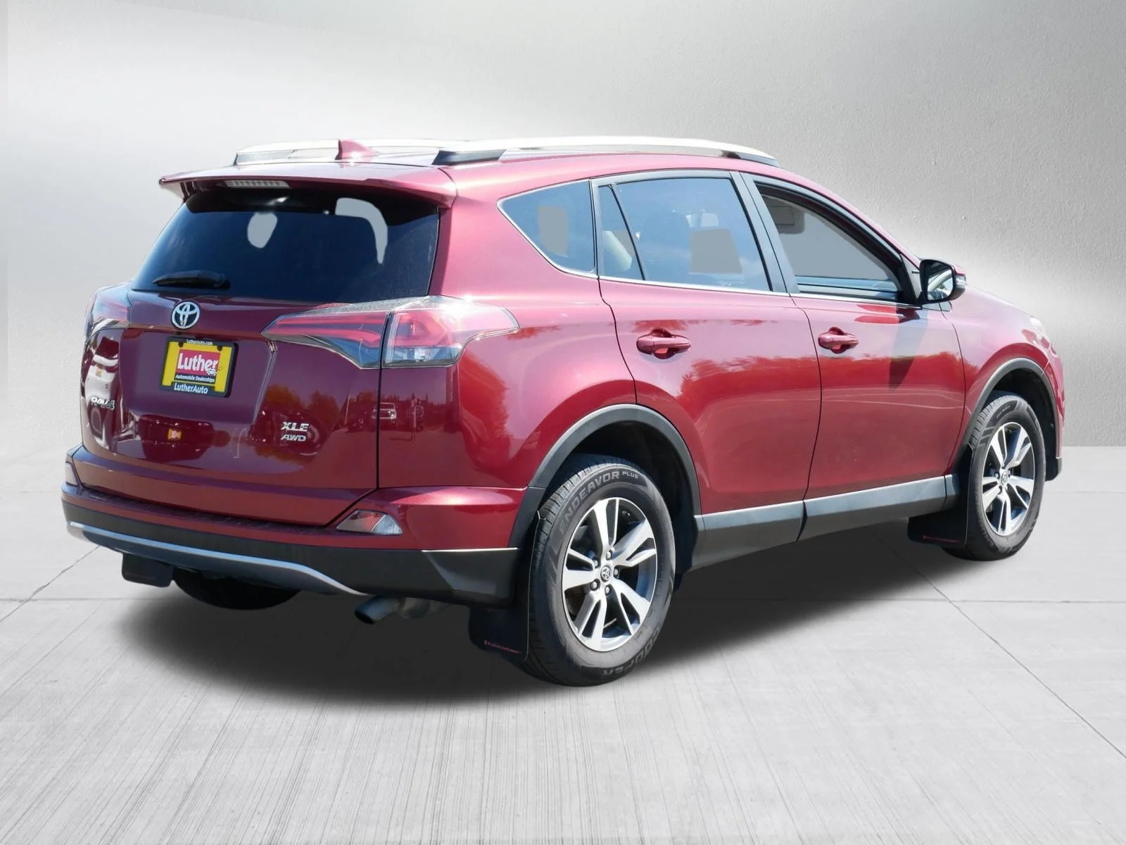 Used 2018 Ruby Flare Pearl Toyota XLE image 7