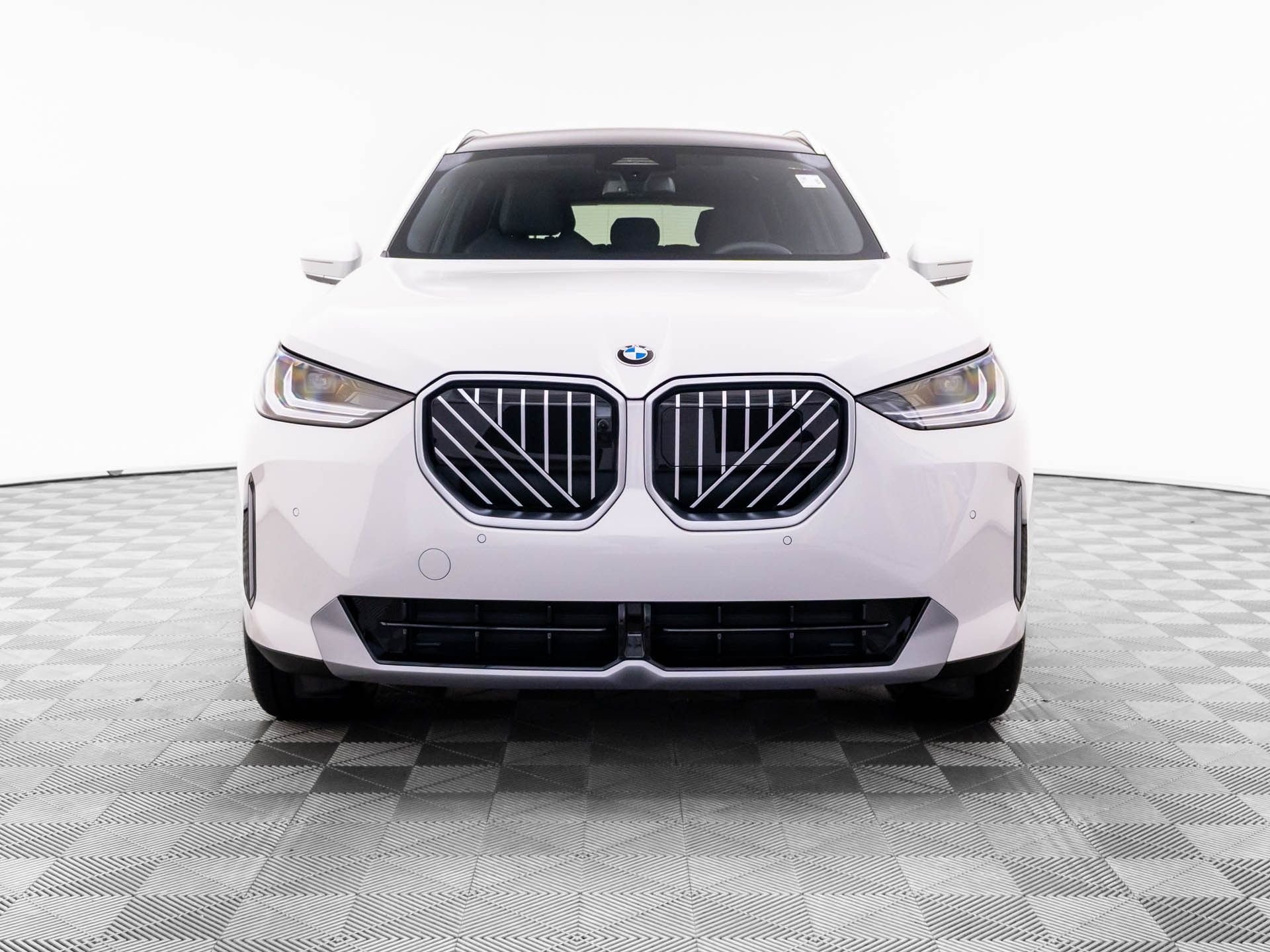 New 2026 Alpine White BMW 30 xDrive image 9