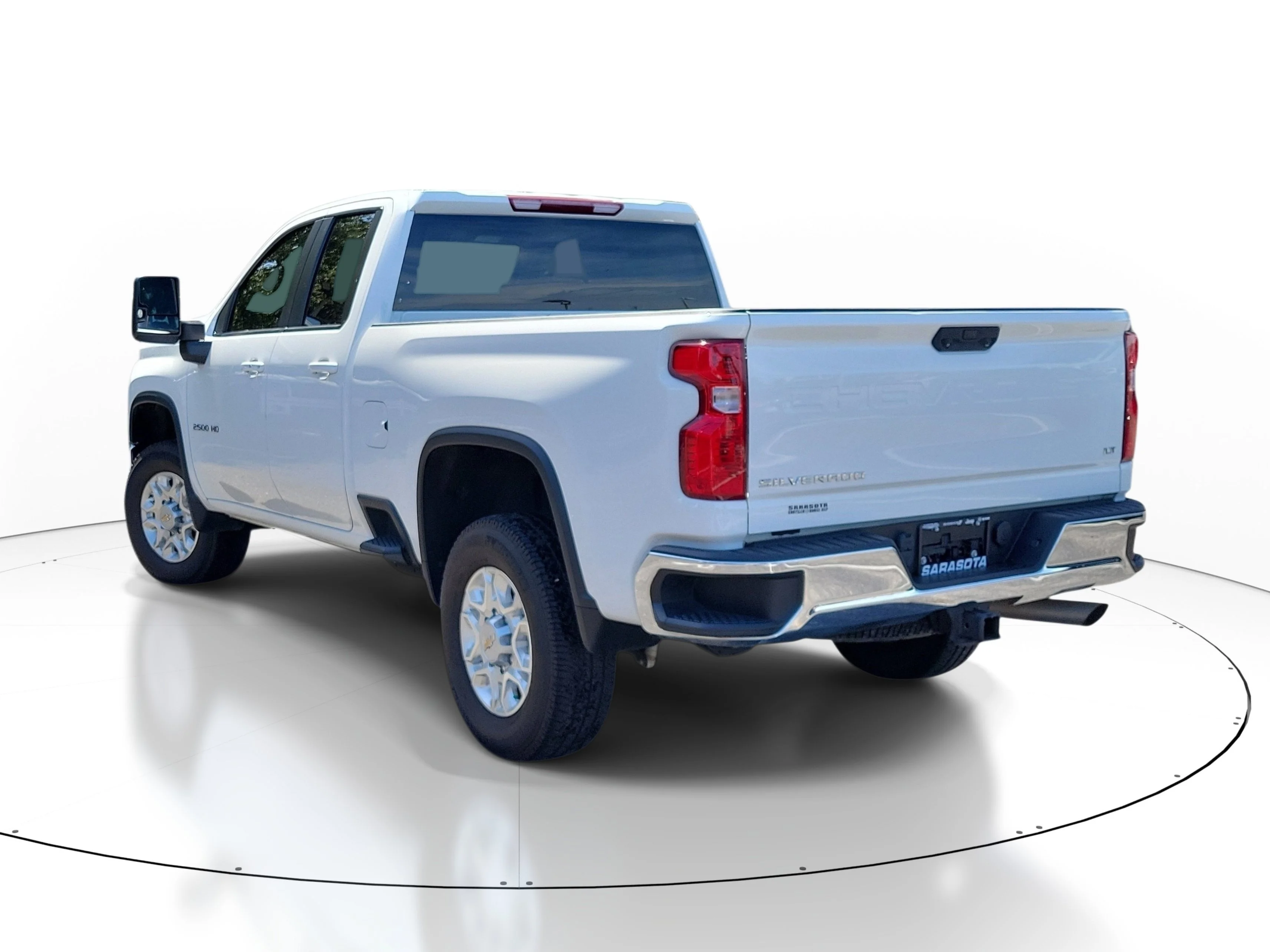 Used 2024 Summit White Chevrolet LT image 3