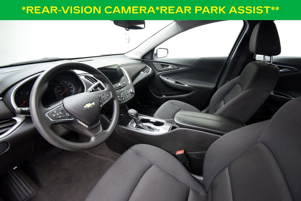 Used 2024 Summit White Chevrolet LT image 9
