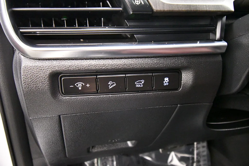 Certified Used 2024 White Kia SX-Prestige image 22