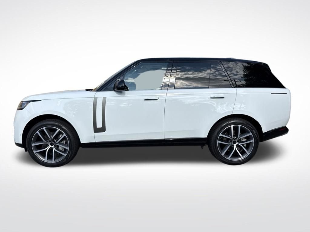 New 2026 Fuji White Land Rover SE image 8