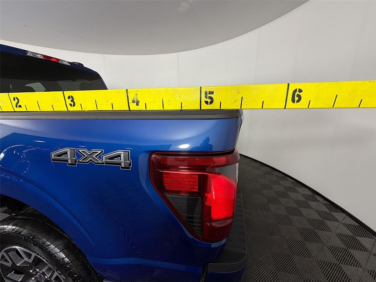 Used 2024 Atlas Blue Ford STX image 34
