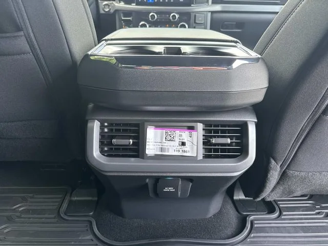 New 2026 Agate Black Metallic Ford XLT image 21