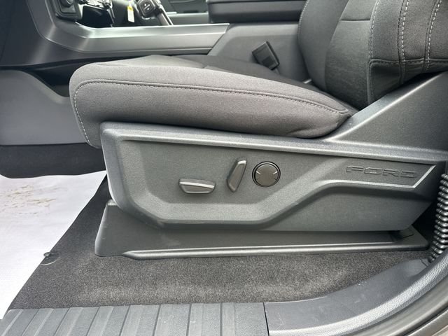 New 2026 Carbonized Gray Metallic Ford XLT image 16