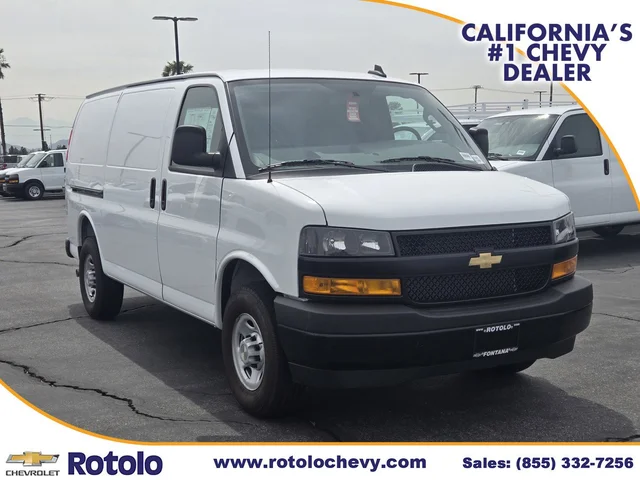 2025 Chevrolet Express Cargo WT