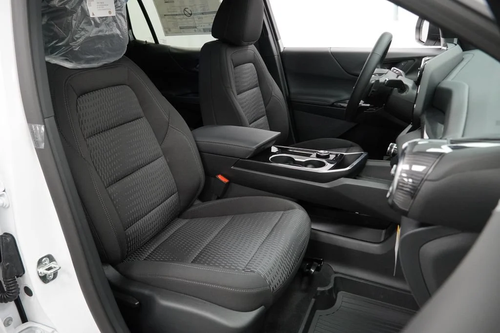 New 2026 Summit White Chevrolet LT image 27