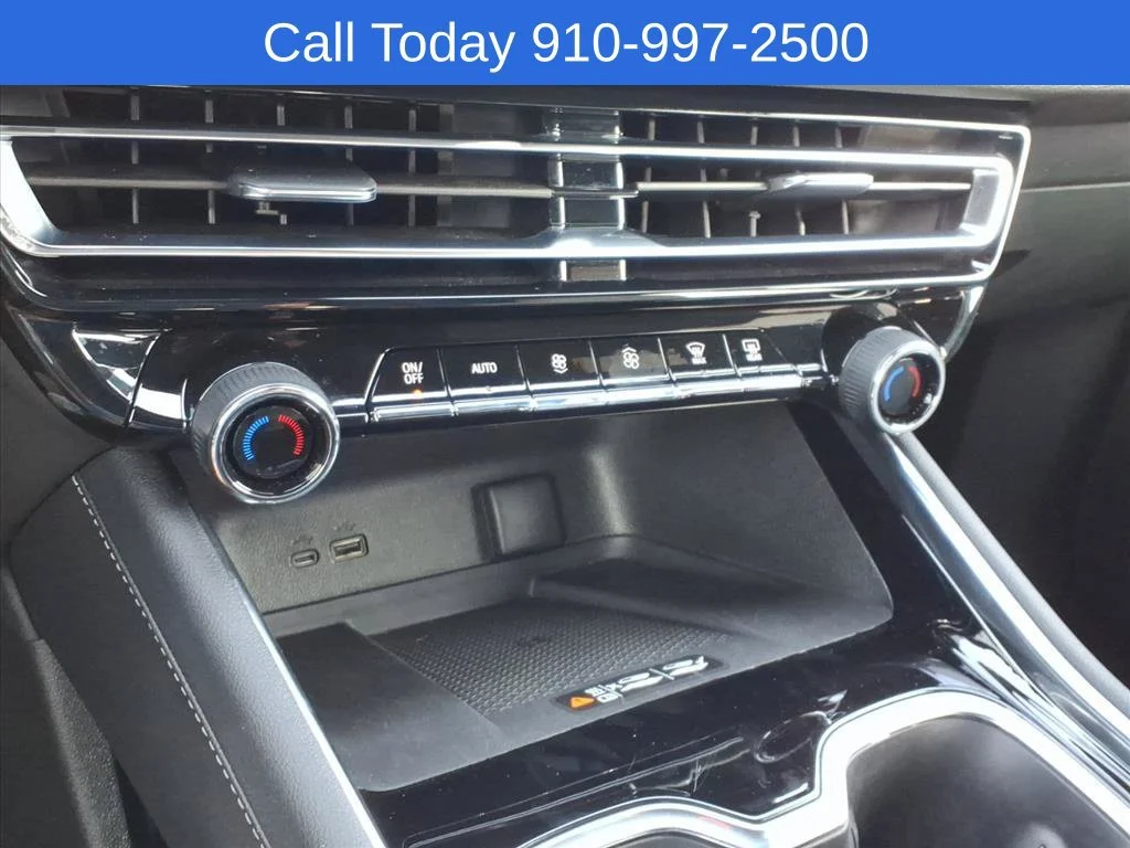 Used 2026 Summit White Chevrolet LT image 17