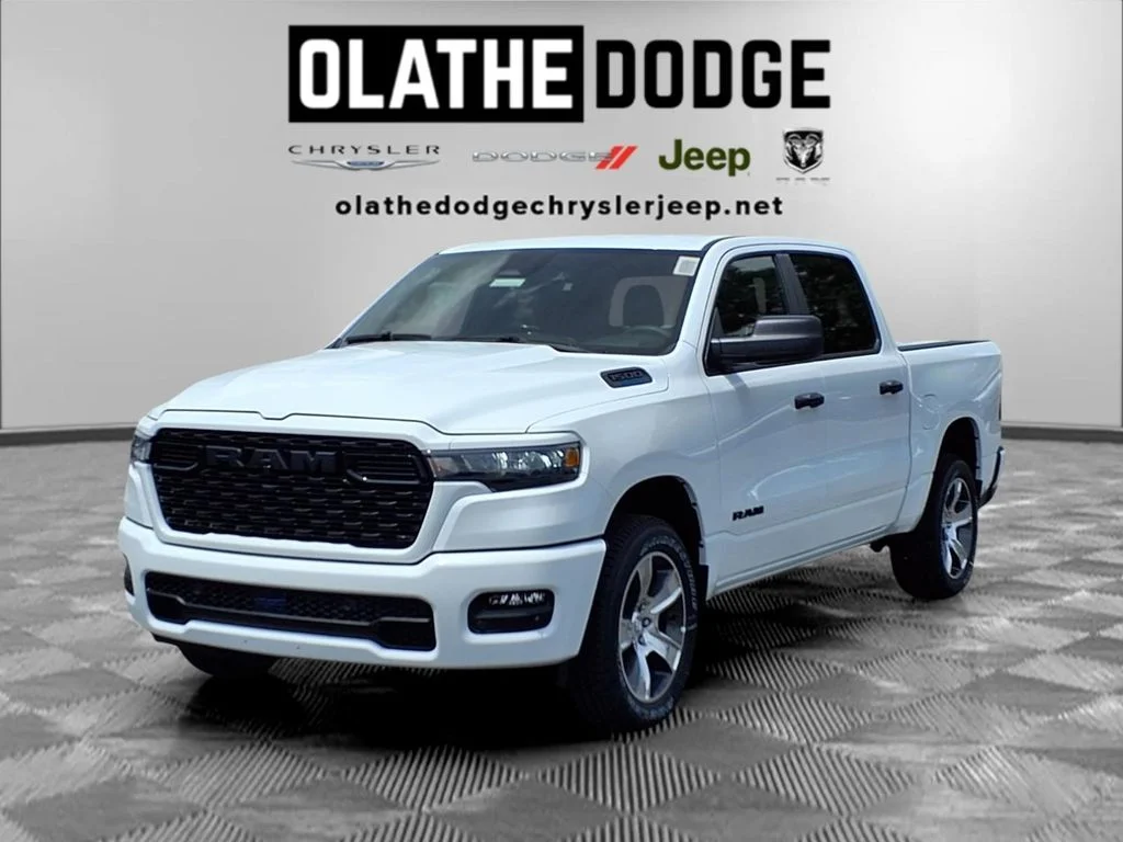 2026 RAM 1500 Express 4x4 Crew Cab 5'7's photo