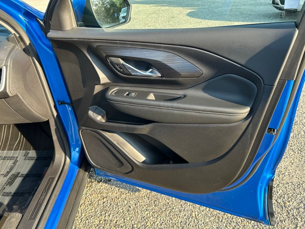 Used 2024 Blue GMC SLE image 26