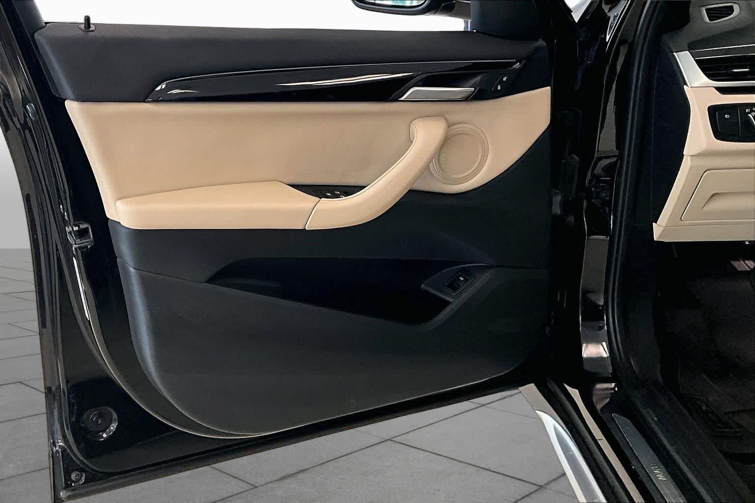Used 2017 Jet Black BMW sDrive28i image 20