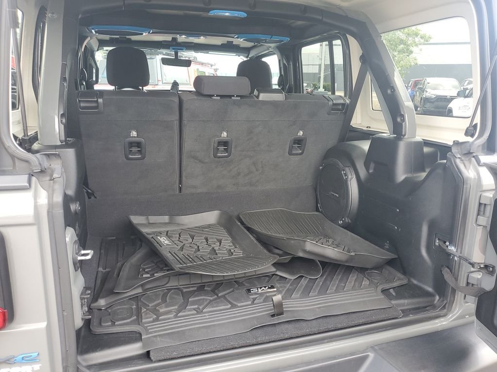 Used 2021 Gray Jeep Unlimited Rubicon 4xe image 7