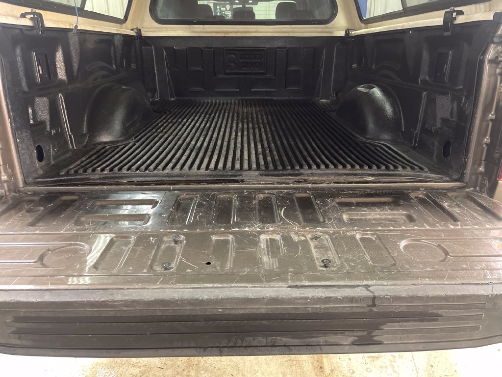 Used 2016 Brown Ford XLT image 27