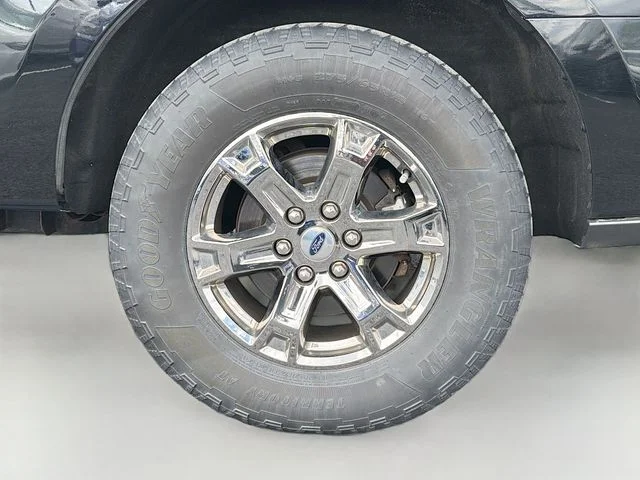 Used 2018 Black Ford Limited image 31