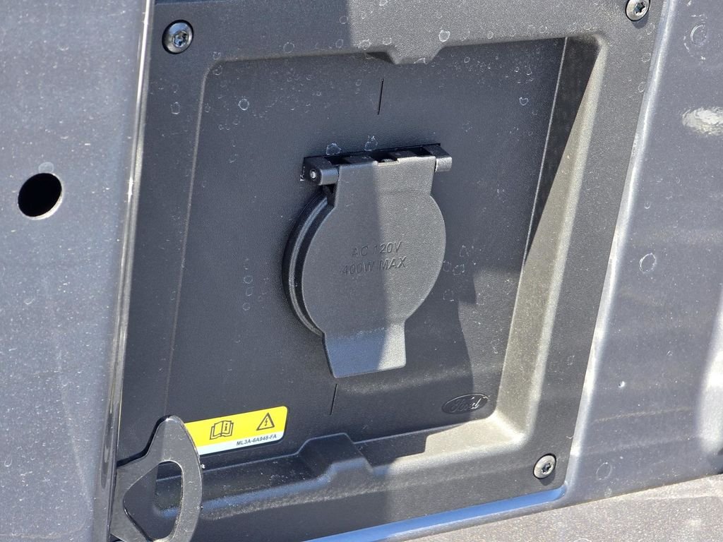 New 2026 Carbonized Gray Metallic Ford XLT image 37