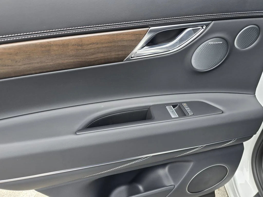New 2026 Silver Genesis 3.5T Prestige image 13