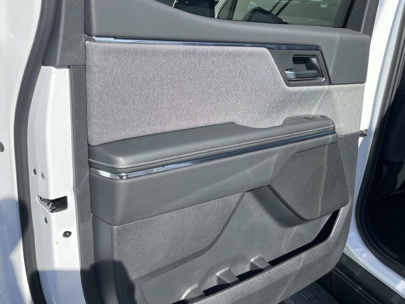 2026 GMC Sierra EV Elevation - Photo 23