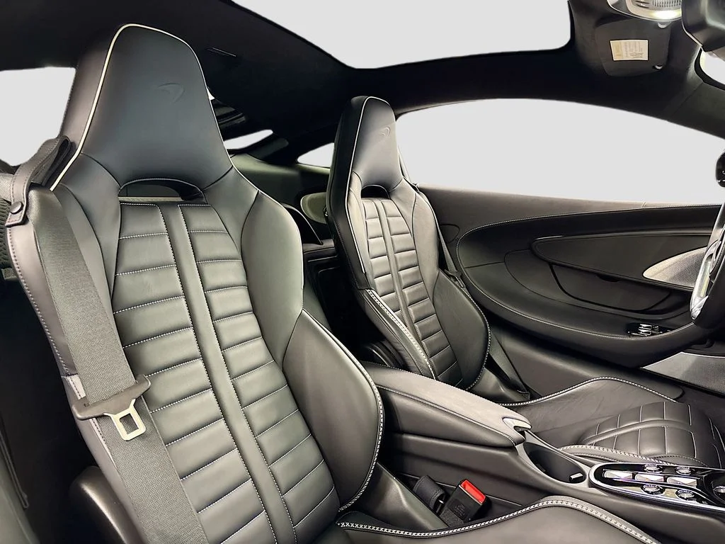 Used 2025 White McLaren TechLux image 16