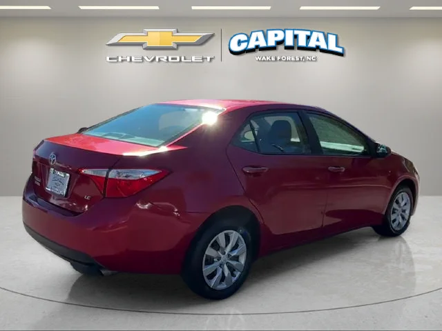 Used 2016 Red Toyota LE image 6