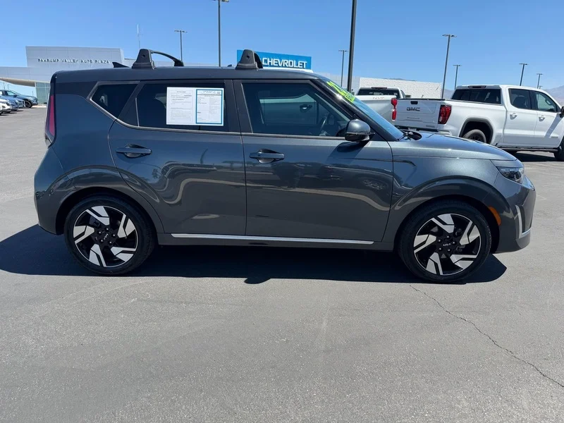 Used 2023 Gravity Gray Kia GT-Line image 2