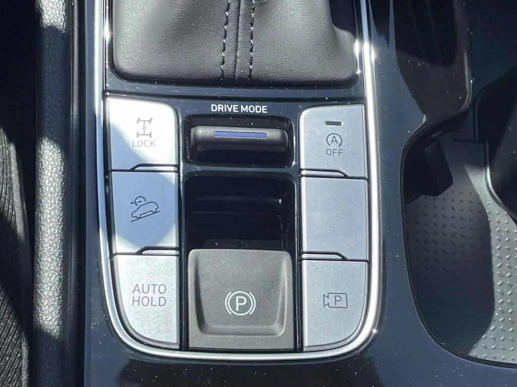 New 2026 White Hyundai SEL image 30