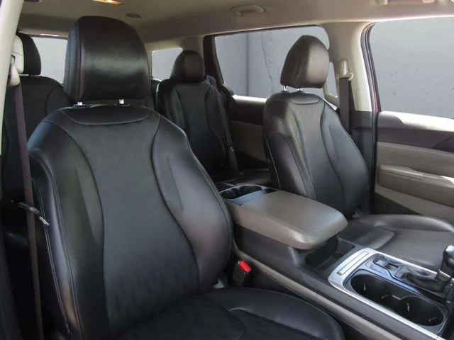 Used 2025 Red Kia LXS image 10