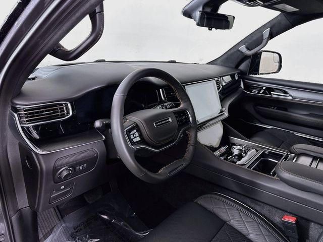New 2026 Baltic-Gray Metallic Clear-Coat Exterior Paint Jeep Summit Reserve image 9